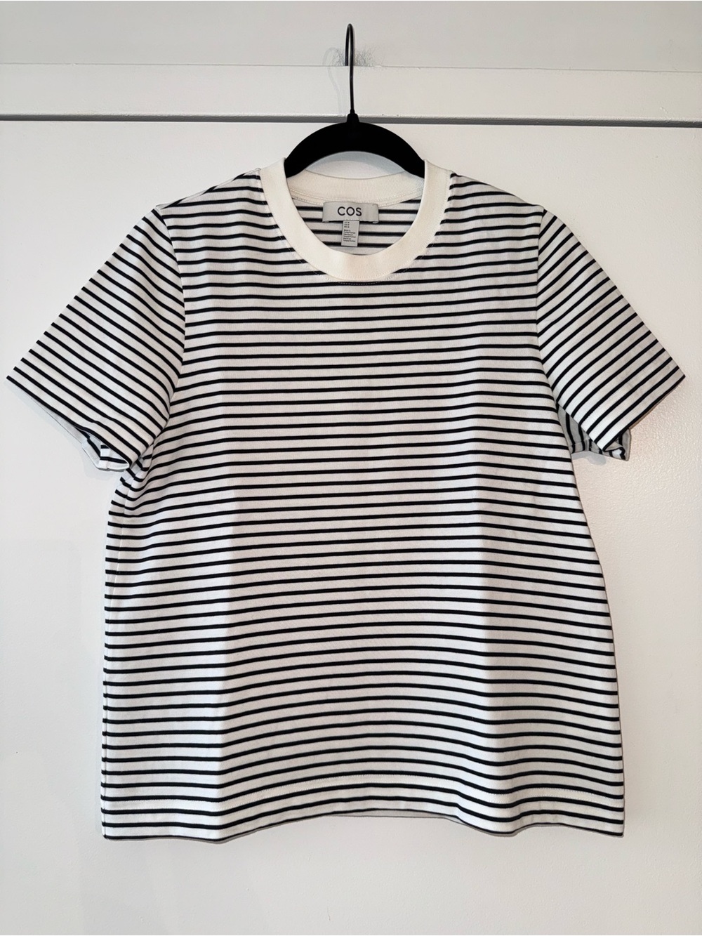 COS Women’s NWOT White & Navy Striped Crewneck T-Shirt